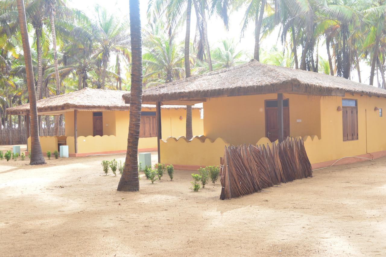 Seahorse Beach Resort Kalpitiya Buitenkant foto