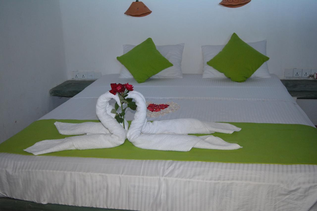 Seahorse Beach Resort Kalpitiya Buitenkant foto
